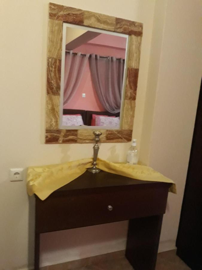 To Konaki Káto Loutrákion Zewnętrze zdjęcie